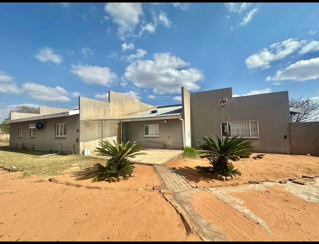 2,000M² SMALLHOLDING FOR SALE IN DALMADA AH